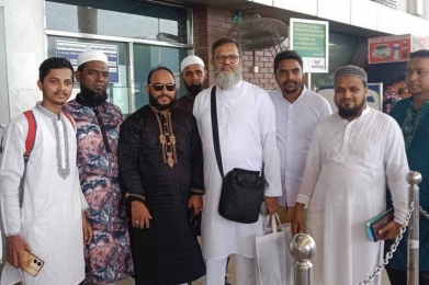 ওমরাহার উদ্দেশ্যে দেশ ছাড়লেন শামীম সাঈদী। 