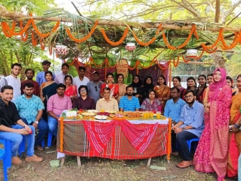 শরৎকাল উপলক্ষে 'বাঙালি আনা' আয়োজিত হয়েছে  জেড. এইচ. সিকদার বিজ্ঞান ও প্রযুক্তি বিশ্ববিদ্যালয়ে।