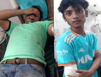চৌগাছার বলুহ মেলায় তুচ্ছ ঘটনায়  ছুরিকাহতে আহত দুই, আটক-৪