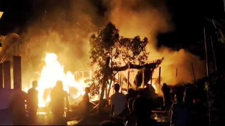 দিনমজুরের স্বপ্ন পুড়ে ছাই 