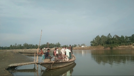 জামালপুরে একটি ব্রিজের অভাবে দুর্ভোগে ১৫ গ্রামের মানুষ