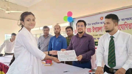 গলাচিপা স্কিল ল্যাব কতৃক আয়োজিত বিতর্ক অলিম্পিয়াড ২০২৪ ইং শ্রেষ্ঠ বিতার্কিক নির্বাচীত Naima Haq Meghla