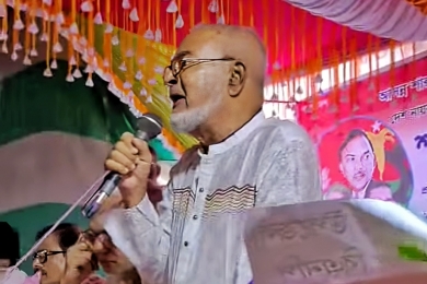 হিলিতে ডা. জাহিদ হোসেনের মন্তব্য: শেখ হাসিনার প্রতি আত্মসমর্পণের আহ্বান