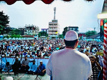‘গণতন্ত্রের দোহাই দিয়ে আমেরিকা বিশ্বের বিভিন্ন দেশে অশান্তি লাগিয়ে রেখেছে’- চরমোনাই পীর