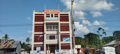আমতলী মুক্তিযোদ্ধা কমপ্লেক্সের মালামাল উধাও! তদন্ত কমিটি গঠন। 