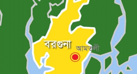 অস্ত্রের মুখে মা-মেয়েকে জিম্মি করে স্বর্নালংকার ও টাকা লুট।