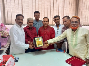 চৌগাছা রিপোর্টার্স ক্লাবের সভাপতি মুকুরুল ইসলাম  মিন্টু চতুর্থ বারের মত সেরা হলেন