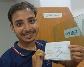 হাতিয়াতে এই প্রথম ফেসবুক থেকে মাত্র ১মাসে লক্ষ টাকা আয় করলেন জাকের শাহীন।