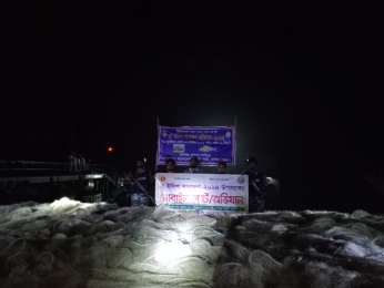 কোষ্টগার্ড হাতিয়ার ধারাবাহিক অভিযানে আইন অমান্যকারী জেলেদের ও মাছ ও জালসহ আটক ৩৬।