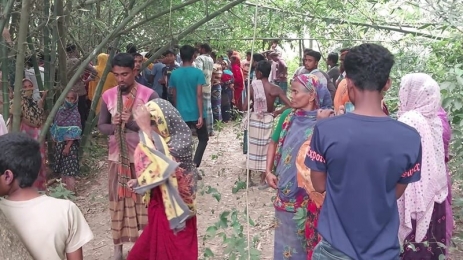 জয়পুরহাটে নুর আলম নামে ১ জনের ঝুলন্ত মরাদেহ উদ্ধার