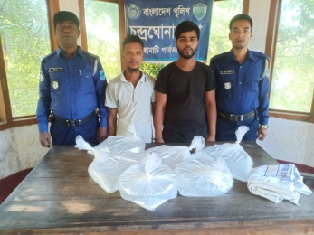  চন্দ্রঘোনা থানা অভিযানে  ৩০ লিটার দেশীয় তৈরী চোলাইমদ ও একটি সিএনজি সহ  আটক ২ জন