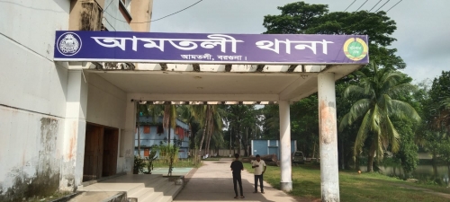 জমি নিয়ে বিরোধের জেরে নারীকে কুপিয়ে জখম