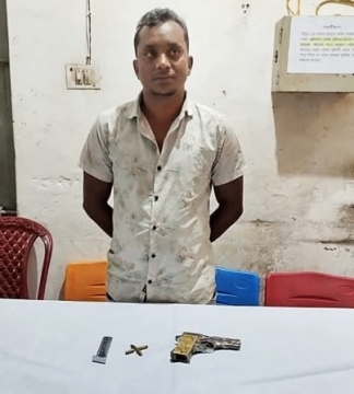 কুমিল্লায় শীর্ষ সন্ত্রাসী আল-আমিন অস্ত্রসহ গ্রেফতার