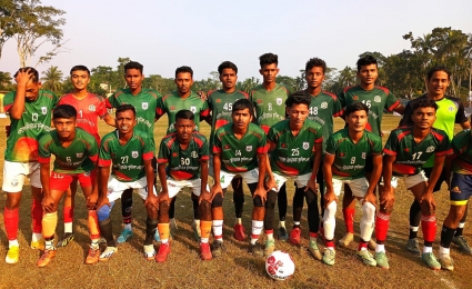 পিরোজপুরে আরাফাত রহমান কোকো স্মৃতি ফুটবল টুর্নামেন্টের উদ্বোধন