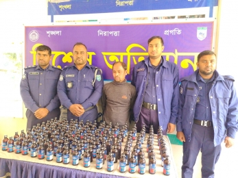লালমনিরহাটে অভিযান  ৪৫০ বোতল ফেন্সিডিলসহ এক ব্যবসায়িকে আটক করেছ পুলিশ।