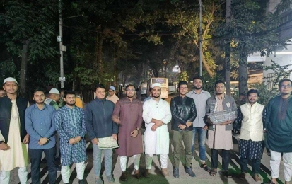 জবিতে নৈশপ্রহরীদের মাঝে ছাত্রশিবিরের শীতবস্ত্র বিতরণ