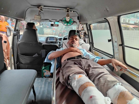 সোনারগাঁওয়ে সন্ত্রাসী হামলায়  সাংবাদিক রাসেল আহত!