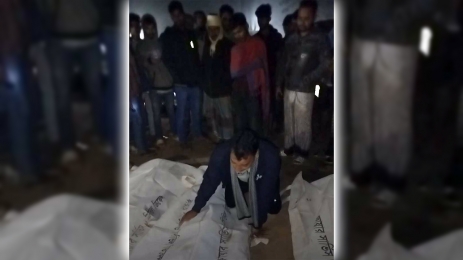 বৈদ্যুতিক খুঁটির সঙ্গে মোটরসাইকেলের ধাক্কা, নিহত ৩