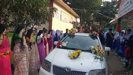 কুমিল্লায় বুড়িচংয়ে শ্রীমন্তপুর এম.এ ছাত্তার উচ্চ বিদ্যালয়ের ৪ শিক্ষককে অন্যরকম বিদায়