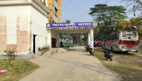 আমতলীতে ট্রাকের ধাক্কায় মোটরসাইকেল আরোহী নিহত। 