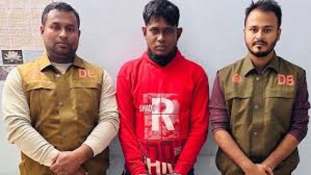 ডিবির ওসি পরিচয়ে প্রতারণা: ৪৪ হাজার টাকা হাতিয়ে নেওয়ার ঘটনায় গ্রেপ্তার