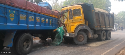 কালাইয়ে ঘনো কুয়াশায় দুই ট্রাকের মুখোমুখি  সংঘর্ষে নিহত ১