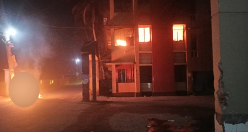 পিরোজপুর জেলা আ'লীগের সভাপতির বাড়িতে অগ্নিসংযোগ 