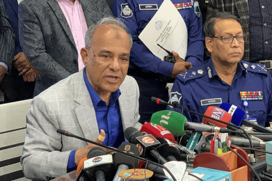 যারা  শয়তান  , তাদেরকেই ধরা হবে, ছোট–বড় কাওকে ছাড় দেয়া হবে না: স্বরাষ্ট্র উপদেষ্টা
