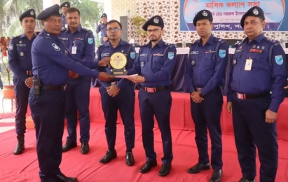 শ্রেষ্ঠ অফিসার ইনচার্জ হিসেবে সন্মানিত হলেন সখিপুর থানার ভারপ্রাপ্ত কর্মকর্তা জনাব মোঃ ওবায়দুল হক