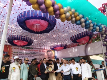 আওয়ামীলীগ পালিয়ে যায় ,বি এন পি জনগনের পাশে থাকে ,ফজলুল হক মিলন 