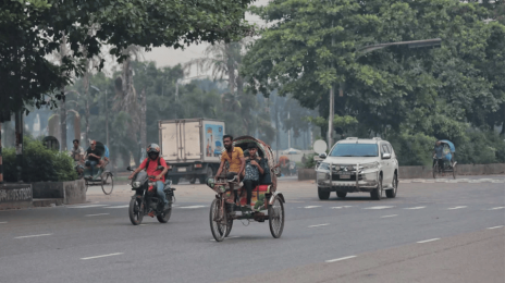  সড়কে রিকশা চলাচলে বন্ধ ঘোষণা  