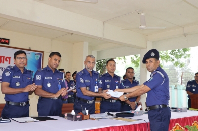 জাহিদুল ইসলাম জেলার শ্রেষ্ট ওসি নির্বাচিত