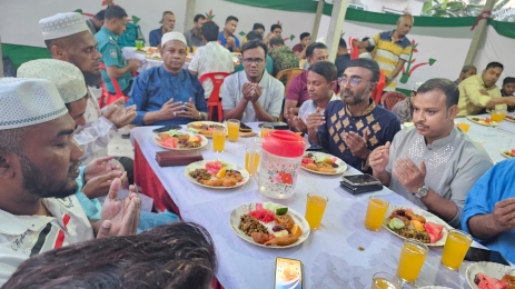 পূবাইলে সাংবাদিকদের সম্মানে ওসির ইফতার পার্টি 