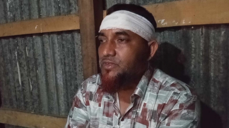 আমতলীতে শিক্ষক ও ছাত্রকে মারধর করলেন আওয়ামীলীগ নেতা। 