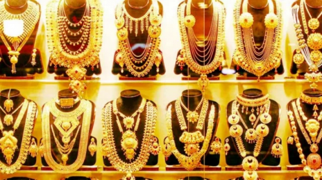 দাম বেড়ে 'স্বর্ণের ভরি' দুই লাখের পথে   