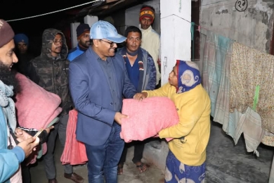 দিন রাত সেবা দিয়ে সকলের প্রিয় হয়ে উঠেছেন নলছিটির