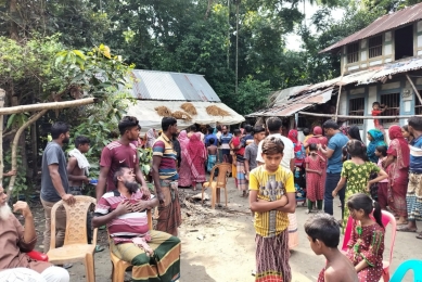 আমতলীতে বজ্রপাতে দুই সন্তানের জননীর মৃত্যু