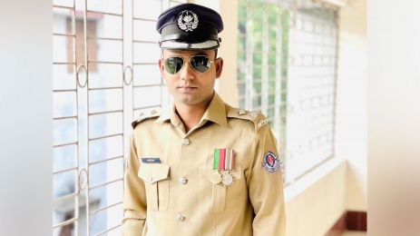র‍্যাব অফিসে সিনিয়র এএসপি পলাশের ‘গুলিবিদ্ধ মরদেহ’ উদ্ধার, পাশে চিরকুট