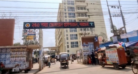 হাসপাতালে অনিয়মিত, প্রাইভেট চেম্বারে নিয়মিত চিকিৎসক