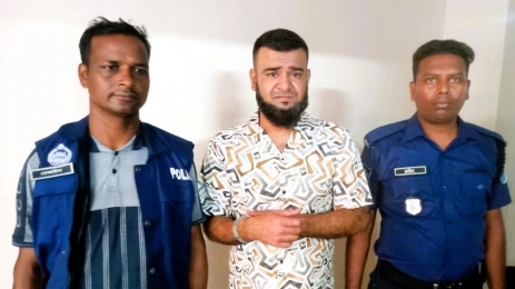 মুন্সীগঞ্জে স্ত্রী হ ত্যা র পর থানায় স্বামীর আত্মসমর্পণ