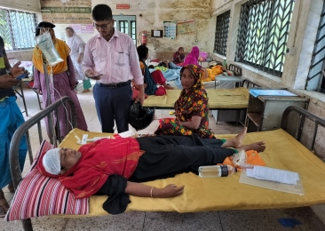 হাঁস নিয়ে দ্বন্দ্বে চাচিতে কুপিয়ে জখম