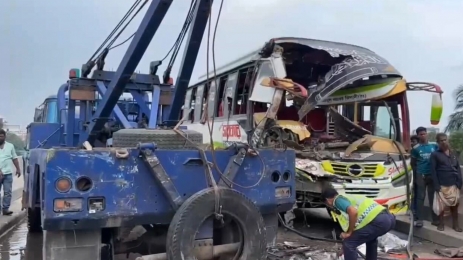 ঢাকার টঙ্গীতে দুই বাসের মুখোমুখি সংঘর্ষে- আহত ৩০
