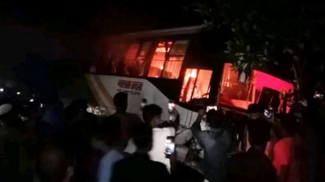 ময়মনসিংহের ফুলপুর ও তারাকান্দায় সড়ক দুর্ঘটনায় ১০ জনের মৃত্যু 
