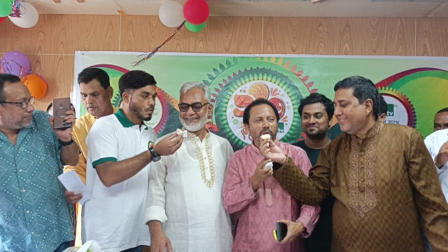 সিরাজগঞ্জে বেসরকারি স্যাটেলাইট টেলিভিশন এনটিভি’র ২৩ বছর পদার্পণ উপলক্ষে আলোচনা সভা ও কেক কর্তন অনুষ্ঠিত