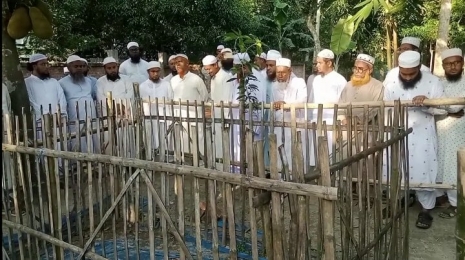 বাংলাদেশ খেলাফত মজলিসের কেন্দ্রীয় কর্মসূচির অংশ হিসেবে শহীদ আবু সাঈদের কবর জিয়ারত ও পরিবারের সাথে সাক্ষাৎ