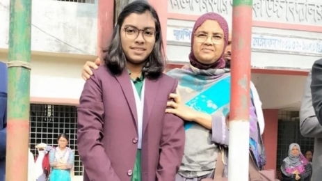 বরগুনা জেলায় এসএসসিতে সর্বোচ্চ নম্বর পেয়ে প্রথম অহনা