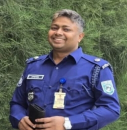 এনসিপি নেতা নাহিদকে নিয়ে কুরুচিপূর্ণ মন্তব্য: দিনাজপুর এএসপি মোসফেকুর রহমান প্রত্যাহার