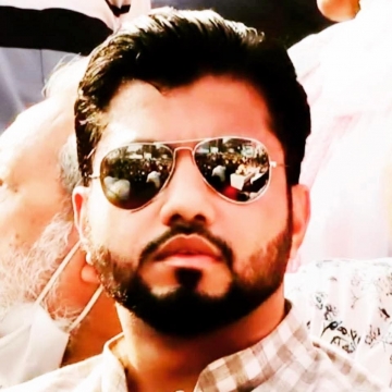 অগ্নিদগ্ধ শিক্ষার্থীদের দেখতে গিয়ে ইশরাকের আবেগঘন স্ট্যাটাস 