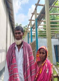 ভিটেমাটির জন্য লড়াই: চার মাস ধরে ঘরছাড়া এক অসহায় বৃদ্ধ