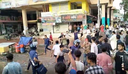 মুরাদনগরে উপদেষ্টা আসিফ সমর্থকদের উপর হামলা, ধাওয়া-পাল্টা ধাওয়ায় সমর্থক ও সাংবাদিক আহত